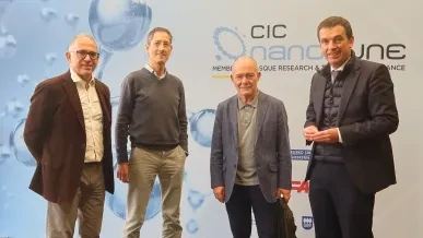 Left to right: Adolfo Morais (Deputy Minister), Jose M. Pitarke (Director-General of nanoGUNE), Juan Ignacio Pérez (Minister), and Javier Martínez Ojinaga (President of nanoGUNE) Foto de la visita de la consejería de ciencia del Gobierno Vasco a CIC nanoGUNE en Diciembre de 2024
